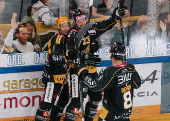 23 Gauthier Frédérik, But, C.G Photographie, Club National League, Colin Girard, HC Ajoie, HCA, HCAjoie, Hockey Club Ajoie, LHC, Lausanne HC, NL, National League, Porrentruy, RAIFFEISEN ARENA, Saison 2023-24, célébration, hockey, patinoire