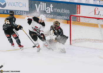 40 Ciaccio Damiano, C.G Photographie, Club National League, Colin Girard, Gardien, HC Ajoie, HCA, HCAjoie, Hockey Club Ajoie, Joueurs NL, LHC, Lausanne HC, NL, National League, Porrentruy, RAIFFEISEN ARENA, Saison 2023-24, but encaissé, freinage, hockey, patinoire