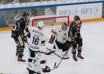 56 Huber Ueli, C.G Photographie, Club National League, Colin Girard, HC Ajoie, HCA, HCAjoie, Hockey Club Ajoie, Joueurs NL, NL, National League, Porrentruy, RAIFFEISEN ARENA, Saison 2023-24, hockey, occasion manquée, patinoire