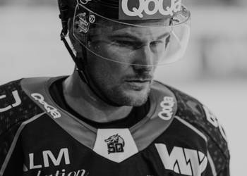 46 Rundqvist Adam, C.G Photographie, Club National League, Colin Girard, HC Ajoie, HC Fribourg Gottéron, HCA, HCAjoie, HCFG, Hockey Club Ajoie, Joueurs NL, NL, National League, Porrentruy, RAIFFEISEN ARENA, Saison 2023-24, hockey, patinoire