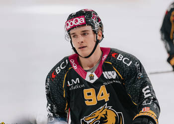 96 Timashov Dmytro, C.G Photographie, Club National League, Colin Girard, HC Ajoie, HCA, HCAjoie, Hockey Club Ajoie, NL, National League, Porrentruy, RAIFFEISEN ARENA, Saison 2023-24, hockey, patinoire