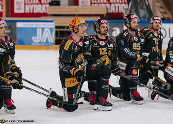 4 Hazen Jonathan, C.G Photographie, Club National League, Colin Girard, Fin de match, HC Ajoie, HCA, HCAjoie, Hockey Club Ajoie, Joueurs NL, NL, National League, Porrentruy, Postfinance Topscorer, RAIFFEISEN ARENA, Saison 2023-24, hockey, patinoire