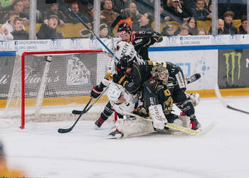 17 Thiry Thomas, 40 Ciaccio Damiano, 90 Fischer Jannik, C.G Photographie, Colin Girard, Gardien, HC Fribourg Gottéron, HCA, HCAjoie, HCFG, Hockey Club Ajoie, Joueurs NL, NL, National League, Porrentruy, RAIFFEISEN ARENA, Saison 2023-24, hockey