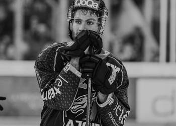 27 Schmutz Reto, C.G Photographie, Colin Girard, Fin de match, GSHC, Genève Servette Hockey Club, HCA, HCAjoie, Hockey Club Ajoie, Joueurs NL, NL, National League, Porrentruy, RAIFFEISEN ARENA, Saison 2023-24, hockey