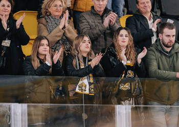 C.G Photographie, Colin Girard, Fin de match, GSHC, Genève Servette Hockey Club, HCA, HCAjoie, Hockey Club Ajoie, NL, National League, Place Assise, Porrentruy, RAIFFEISEN ARENA, Saison 2023-24, gradins, hockey, supporters