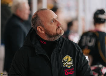 C.G Photographie, Colin Girard, HCA, HCAjoie, Hockey Club Ajoie, NL, National League, Porrentruy, RAIFFEISEN ARENA, SCL Tigers, SCLangnau Tigers, Saison 2023-24, Staff, Wohlwend Christian Head Coach, banc joueur, hockey