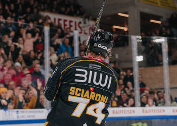 74 Sciaroni Gregory, C.G Photographie, Colin Girard, Fin de match, HCA, HCAjoie, Hockey Club Ajoie, Joueurs NL, NL, National League, Porrentruy, Public, RAIFFEISEN ARENA, SCL Tigers, SCLangnau Tigers, Saison 2023-24, hockey