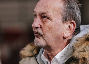 C.G Photographie, Colin Girard, HCA, HCAjoie, Hockey Club Ajoie, Monté du maillot Jordane Hauert, NL, National League, Patrick Hauert - Président, Porrentruy, RAIFFEISEN ARENA, Saison 2023-24, avant match, cérémonie, hockey, émotions