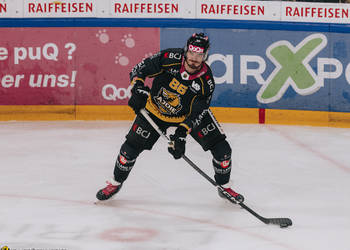 86 Gélinas Eric, C.G Photographie, Colin Girard, HCA, HCAjoie, Hockey Club Ajoie, Joueurs NL, NL, National League, Porrentruy, RAIFFEISEN ARENA, SC Rapperswil Jona-Lakers, SCRJL, Saison 2023-24, flex canne, hockey, shoot