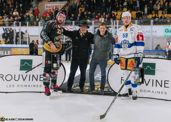 23 Gauthier Frédérik, C.G Photographie, Colin Girard, EVZ, EVZoug, EVZug, Fin de match, HCA, HCAjoie, Hockey Club Ajoie, NL, National League, Porrentruy, RAIFFEISEN ARENA, Saison 2023-24, hockey, meilleurs joueurs