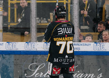 70 Romanenghi Matteo, C.G Photographie, Colin Girard, Fin de match, HCA, HCAjoie, Hockey Club Ajoie, Joueurs NL, NL, National League, Porrentruy, RAIFFEISEN ARENA, Saison 2023-24, hockey