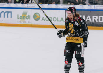 58_Jesse Zgraggen, But, C.G Photographie, Colin Girard, HCA, HCAjoie, Hockey Club Ajoie, NL, National League, Porrentruy, RAIFFEISEN ARENA, Saison 2023-24, célébration, hockey