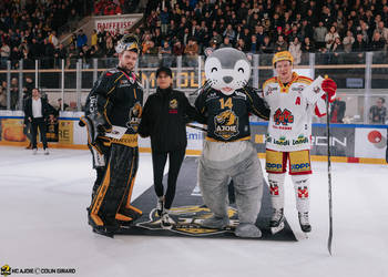 1 Wolf Tim, Beutcher du match, C.G Photographie, Colin Girard, Fin de match, Gardien, HCA, HCAjoie, Hockey Club Ajoie, Joueurs NL, Match de charité, NL, National League, Porrentruy, RAIFFEISEN ARENA, Saison 2023-24, hockey