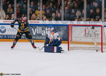 23 Gauthier Frédérik, C.G Photographie, Colin Girard, HCA, HCAjoie, Hockey Club Ajoie, NL, National League, Porrentruy, RAIFFEISEN ARENA, Saison 2023-24, hockey, occasion manquée