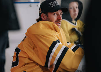 40 Ciaccio Damiano, C.G Photographie, Colin Girard, EHC Basel, Gardien, HCA, HCAjoie, Hockey Club Ajoie, Joueurs NL, Match amical, NL, National League, Porrentruy, RAIFFEISEN ARENA, Saison 2023-24, Saison 2024-25, betisier, grimace, hockey