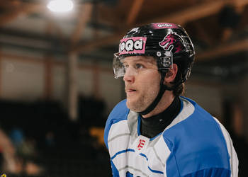90 Fischer Jannik, C.G Photographie, Club National League, Colin Girard, HCA, HCA Vs SC Bern, HCAjoie, Hockey Club Ajoie, Joueurs 1ERE, NL, National League, Porrentruy, RAIFFEISEN ARENA, Saison 2024-25, Warm Up, hockey