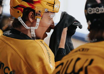 32 Turkulainen Jerry, C.G Photographie, Club National League, Colin Girard, HCA, HCAjoie, Hockey Club Ajoie, Joueurs 1ERE, Maillot Jaune, NL, National League, Porrentruy, Postfinance Topscorer, RAIFFEISEN ARENA, Saison 2024-25, hockey