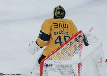 40 Ciaccio Damiano, BIWI, C.G Photographie, Club National League, Colin Girard, Gardien, HCA, HCA Vs ZSCLions, HCAjoie, Hockey Club Ajoie, Joueurs 1ERE, Maillot Jaune, NL, National League, Porrentruy, RAIFFEISEN ARENA, Saison 2024-25, biwi, hockey, sponsor
