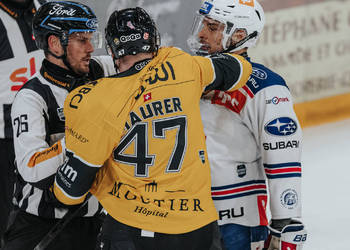 47 Maurer Marco, C.G Photographie, Club National League, Colin Girard, HCA, HCA Vs ZSCLions, HCAjoie, Hockey Club Ajoie, Joueurs 1ERE, Maillot Jaune, NL, National League, Porrentruy, RAIFFEISEN ARENA, Saison 2024-25, bagarre, hockey