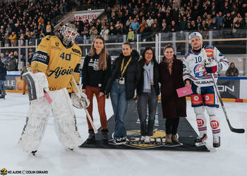 40 Ciaccio Damiano, Beutcher du match, C.G Photographie, Club National League, Colin Girard, Fin de match, Gardien, Groupe, HCA, HCAjoie, Hockey Club Ajoie, Joueurs 1ERE, Maillot Jaune, NL, National League, Porrentruy, Qoqa, RAIFFEISEN ARENA, Saison 2024-25, Victoire, emotion, hockey, sponsor