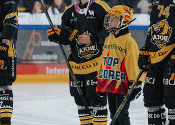 32 Turkulainen Jerry, C.G Photographie, Club National League, Colin Girard, HCA, HCA Vs HCL, HCAjoie, Hockey Club Ajoie, Joueurs 1ERE, NL, National League, Porrentruy, Postfinance Topscorer, RAIFFEISEN ARENA, Saison 2024-25, hockey, maillot noir