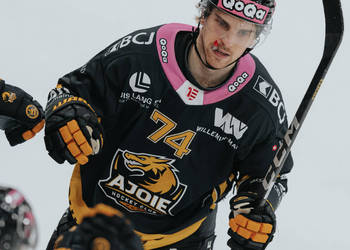 74 Nättinen Julius, C.G Photographie, Club National League, Colin Girard, HCA, HCA Vs HCL, HCAjoie, Hockey Club Ajoie, Joueurs 1ERE, NL, National League, Porrentruy, RAIFFEISEN ARENA, Saison 2024-25, hockey, maillot noir