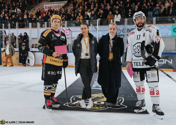 32 Turkulainen Jerry, Beutcher du match, C.G Photographie, Club National League, Colin Girard, Fin de match, HCA, HCA Vs HCL, HCAjoie, Hockey Club Ajoie, Joueurs 1ERE, NL, National League, Porrentruy, Postfinance Topscorer, RAIFFEISEN ARENA, Saison 2024-25, hockey, maillot noir