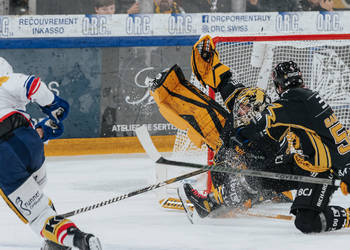 1 Conz Benjamin, C.G Photographie, Club National League, Colin Girard, HCA, HCAjoie, Hockey Club Ajoie, Joueurs 1ERE, NL, National League, Porrentruy, RAIFFEISEN ARENA, Saison 2024-25, big save, hockey