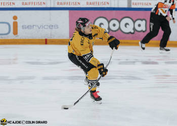 3 Honka Anttoni, C.G Photographie, Club National League, Colin Girard, HC Ajoie, HCA, HCA Vs HCL, Joueurs 1ERE, NL, National League, PlayOut, RAIFFEISEN ARENA, Saison 2024-25, Saison24-25, flex canne, hockey