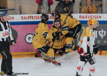 37 Nussbaumer Arno, 47 Maurer Marco, 70 Romanenghi Matteo, But, C.G Photographie, Club National League, Colin Girard, HC Ajoie, HCA, HCA Vs HCL, Joueurs 1ERE, NL, National League, PlayOut, RAIFFEISEN ARENA, Saison 2024-25, Saison24-25, célébration, hockey