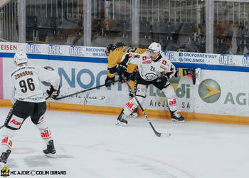 87 Pedretti Marco, C.G Photographie, Club National League, Colin Girard, HC Ajoie, HCA, Joueurs 1ERE, NL, National League, RAIFFEISEN ARENA, Saison 2024-25, Saison24-25, charge à la bande, faute, hockey