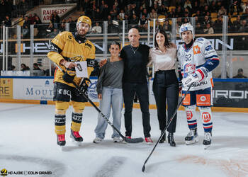 8 Devos Philip-Michaël, Beutcher du match, C.G Photographie, Club National League, Colin Girard, Fin de match, HC Ajoie, HCA, HCA Vs ZSCLions, Joueurs 1ERE, NL, National League, Postfinance Topscorer, RAIFFEISEN ARENA, Saison 2024-25, Saison25-26, hockey, sponsor