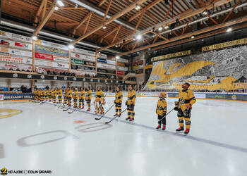 C.G Photographie, Club National League, Colin Girard, HC Ajoie, HCA, NL, National League, RAIFFEISEN ARENA, Saison25-26, entrée joueurs, hockey, tifo