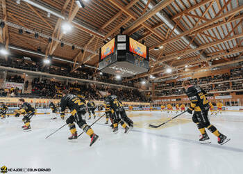 C.G Photographie, Club National League, Colin Girard, HC Ajoie, HCA, HCA Vs SCLTigers, NL, National League, Postfinance Topscorer, RAIFFEISEN ARENA, Saison25-26, hockey, intérieur patinoire, sponsor