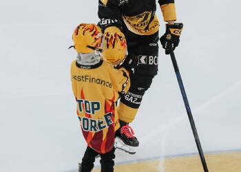 3 Honka Anttoni, C.G Photographie, Club National League, Colin Girard, HC Ajoie, HCA, HCA Vs HCD, NL, National League, Postfinance Topscorer, RAIFFEISEN ARENA, Saison 2025-26, Saison25-26, avant match, hockey, sponsor