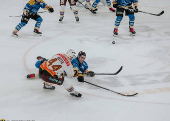 73 Cavalleri Christophe, C.G Photographie, Club National League, Colin Girard, HC Ajoie, HCA, HCA Vs GSHC, Ligue contre le cancer, Match de charité, Movember, NL, National League, RAIFFEISEN ARENA, Saison 2025-26, Saison25-26, emotion, grimace, hockey