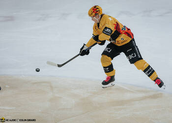 3 Honka Anttoni, C.G Photographie, Club National League, Colin Girard, HC Ajoie, HCA, HCA Vs EVZ, NL, National League, Postfinance Topscorer, RAIFFEISEN ARENA, Saison 2025-26, Saison25-26, hockey, sponsor