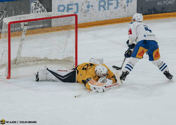 30 Keller Antoine, C.G Photographie, Club National League, Colin Girard, HC Ajoie, HCA, HCA Vs EVZ, NL, National League, RAIFFEISEN ARENA, Saison25-26, hockey