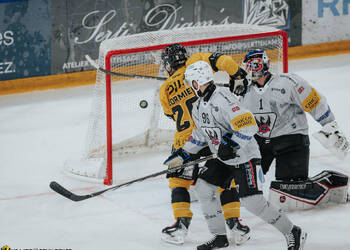 20 Cormier Cole, But, C.G Photographie, Club National League, Colin Girard, HC Ajoie, HCA, HCA Vs HCFG, NL, National League, RAIFFEISEN ARENA, Saison25-26, hockey