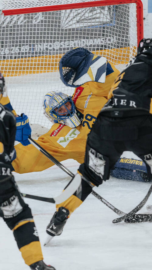 Ajoie tient tête au leader mais perd